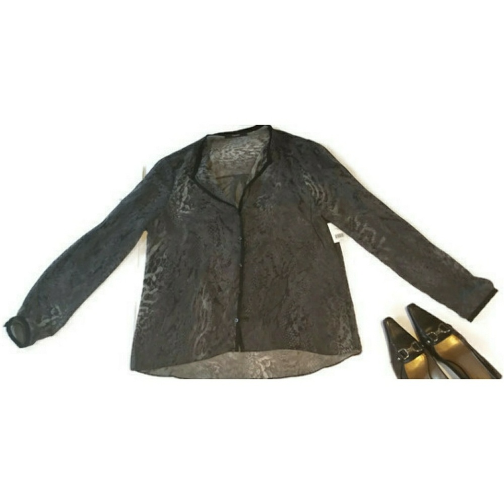 🆕Long Sleeve Semi Sheer Black and Gray Blouse